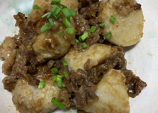 海老芋と牛肉の甘辛炒め